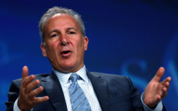 Peter Schiff Says Good Understanding of Bitcoin Teaches Him to Store Only Gold